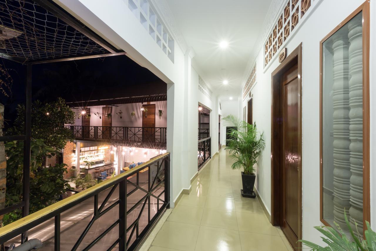 1953 Siem Reap Hostel Bagian luar foto