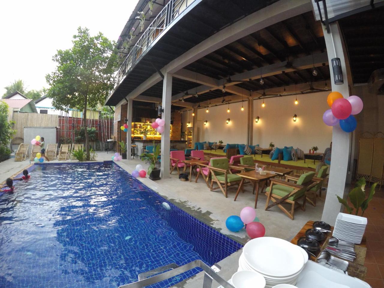 1953 Siem Reap Hostel Bagian luar foto