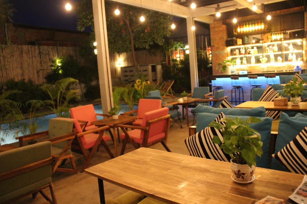 1953 Siem Reap Hostel Bagian luar foto